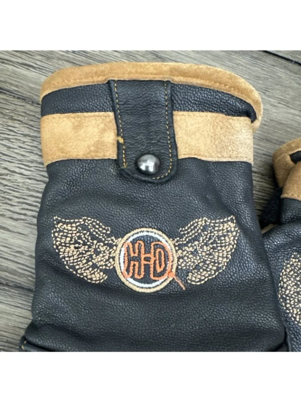 Harley Davidson Woman’s Size XL Leather Gloves With Adjustable Strap